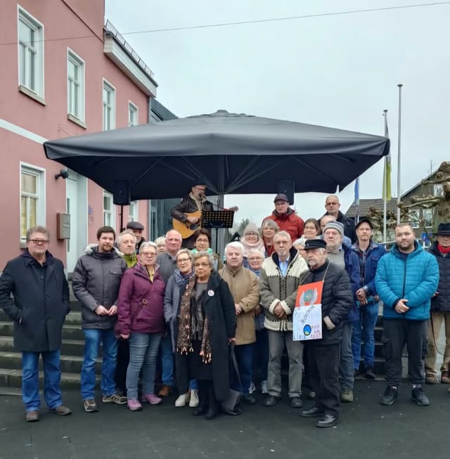 Mahnwache zum 4. Jahrestag des Ukrainekrieges in Hamm (Sieg)