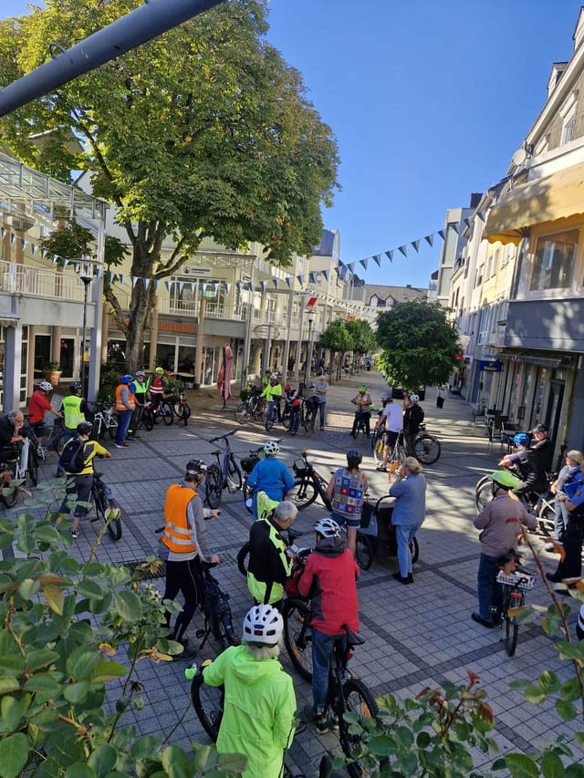 Critical Mass zeigt Flagge für besseren Radverkehr in Betzdorf